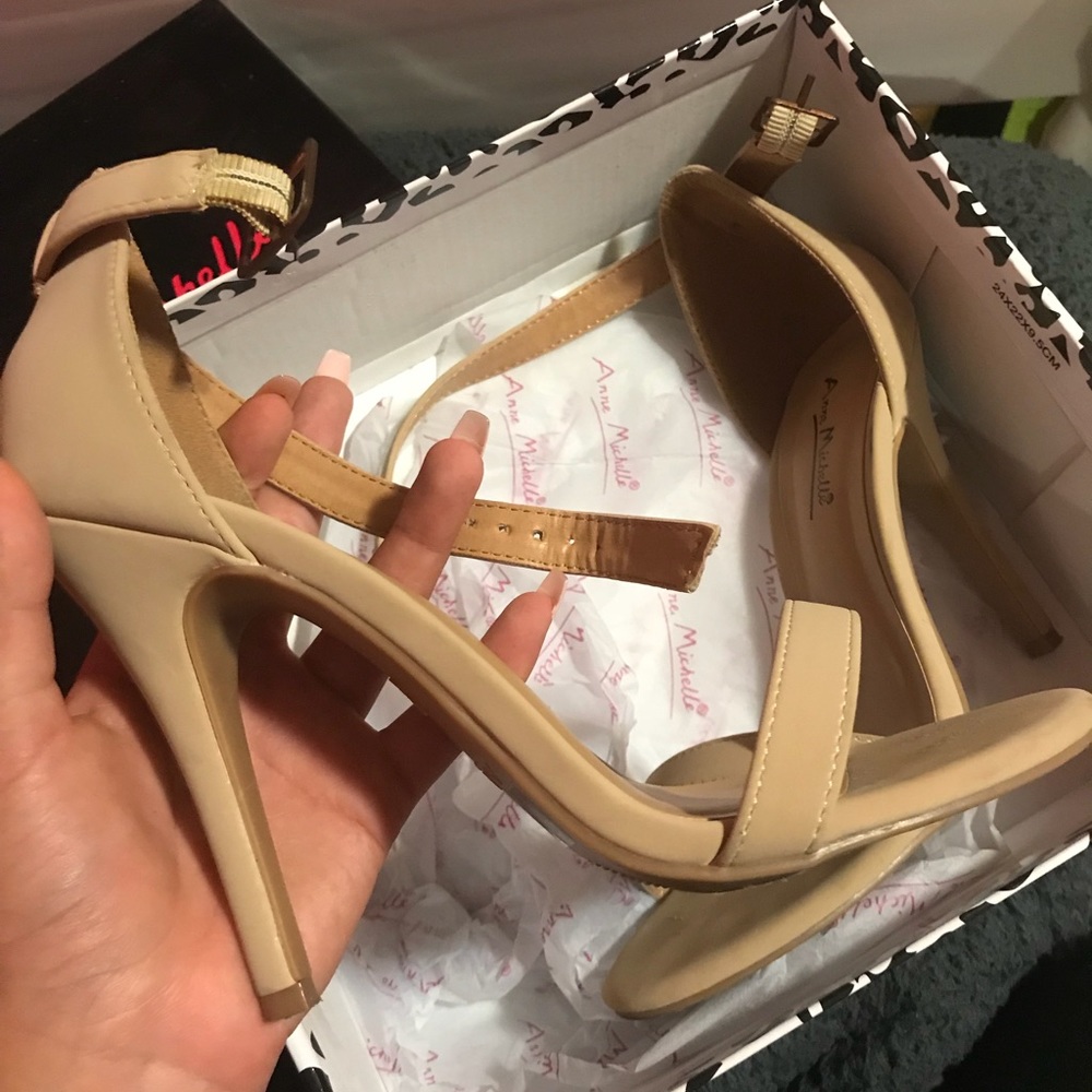 size 6 nude heels